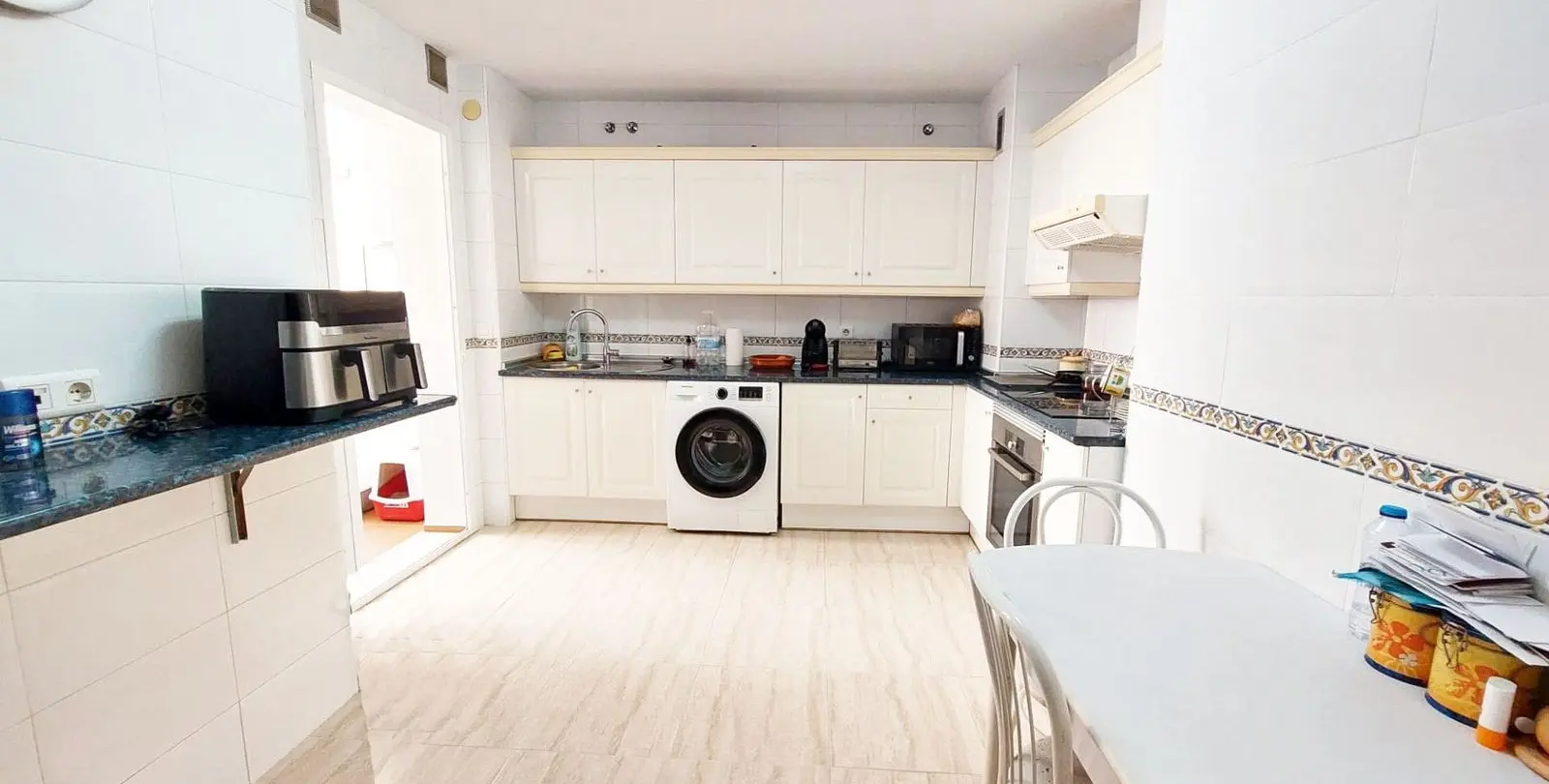 Sale of middle floor apartment in Torremolinos 6