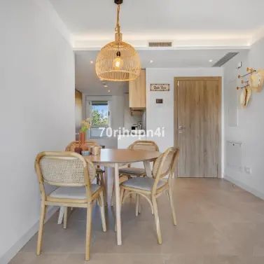 Sale of middle floor apartment in Mijas Costa