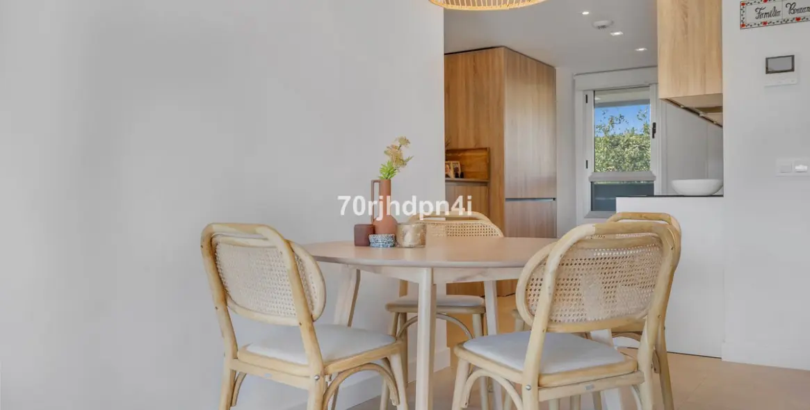 Sale of middle floor apartment in Mijas Costa 3