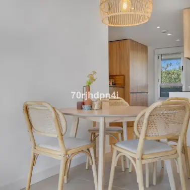 Sale of middle floor apartment in Mijas Costa