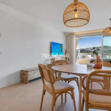 Sale of middle floor apartment in Mijas Costa