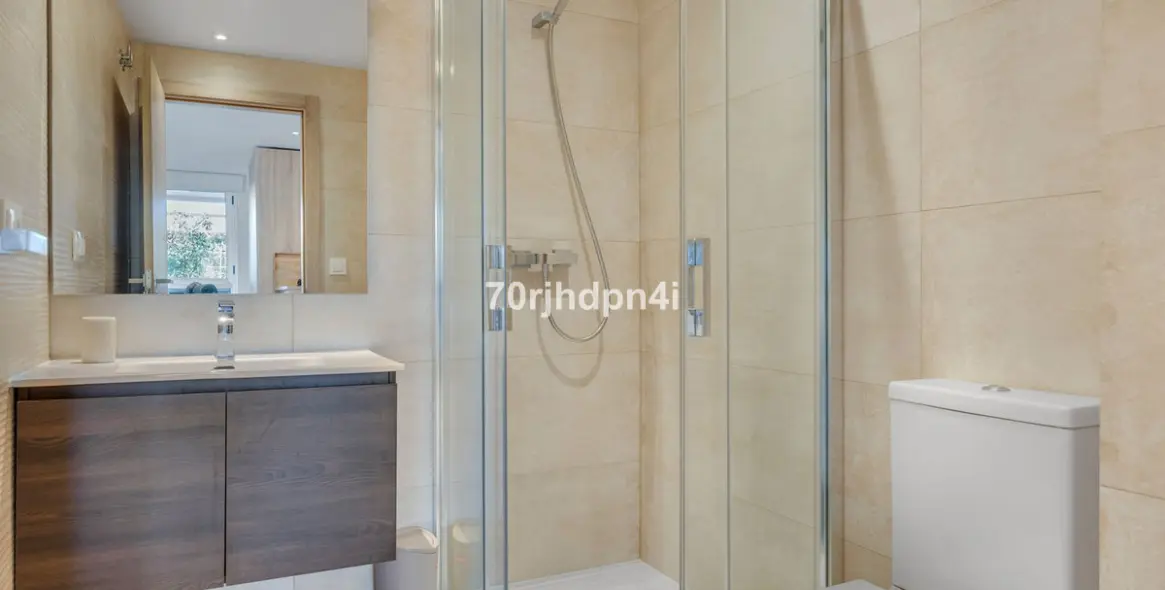 Sale of middle floor apartment in Mijas Costa 20