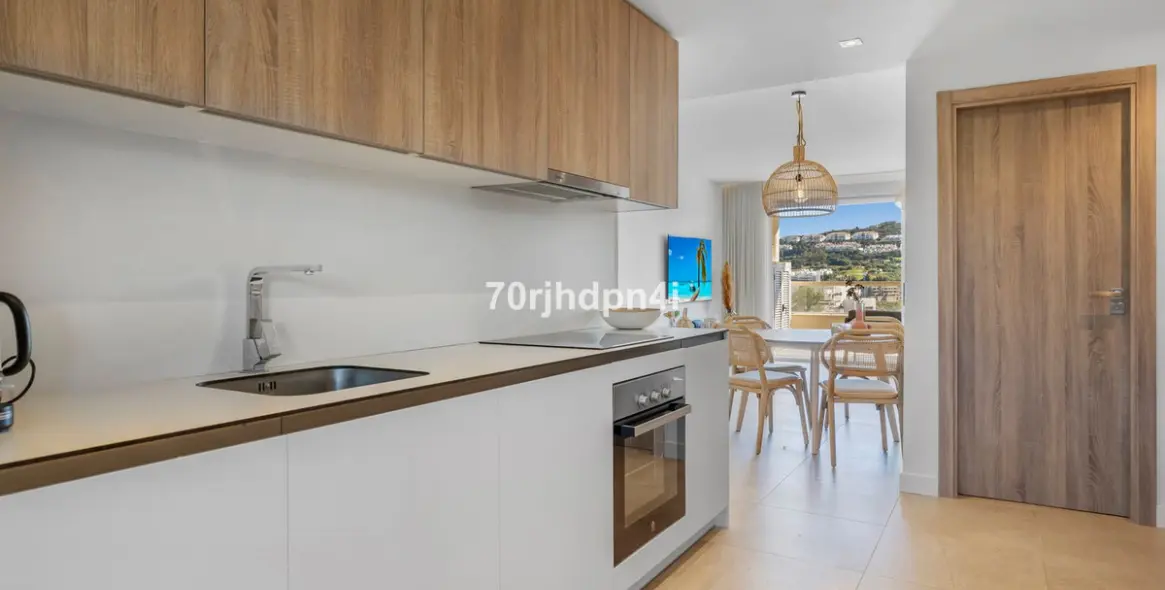 Sale of middle floor apartment in Mijas Costa 23