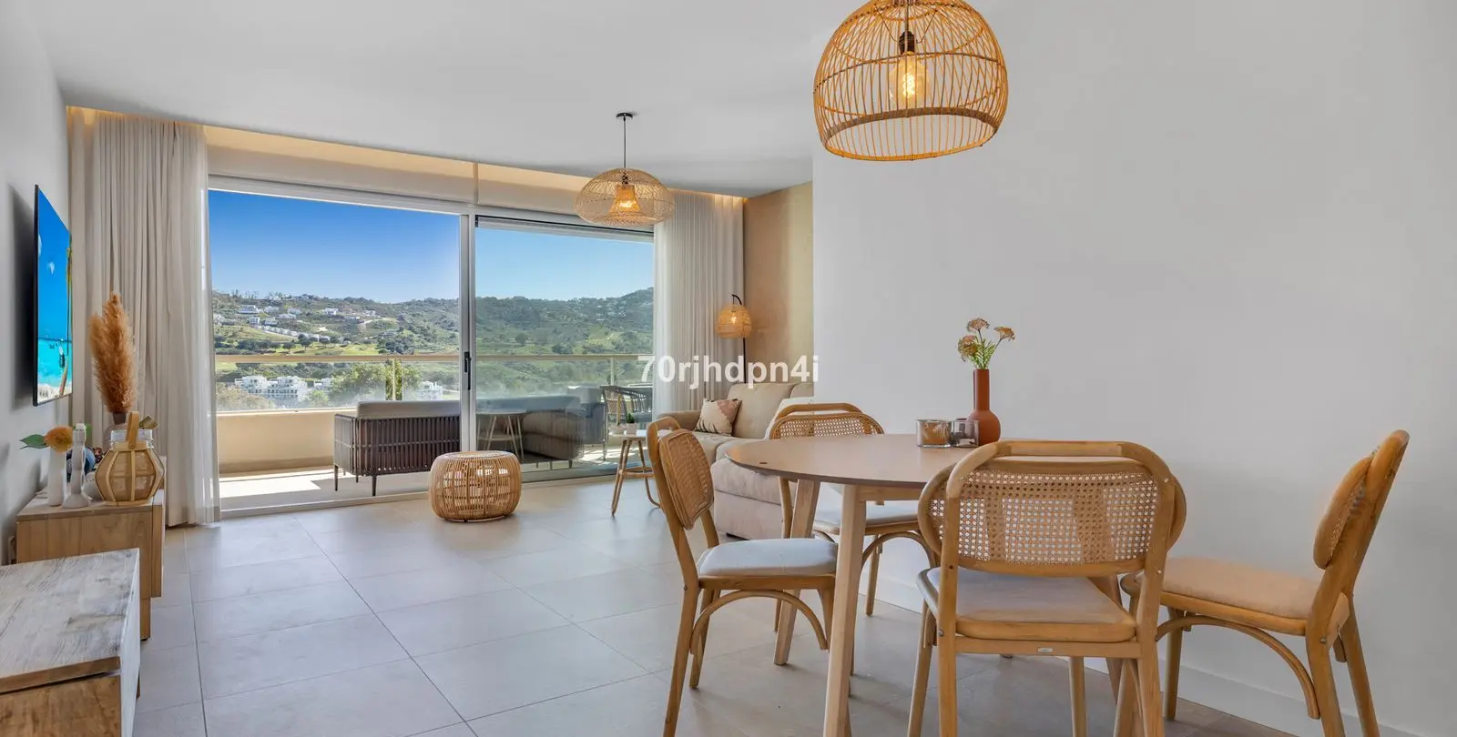 Sale of middle floor apartment in Mijas 2