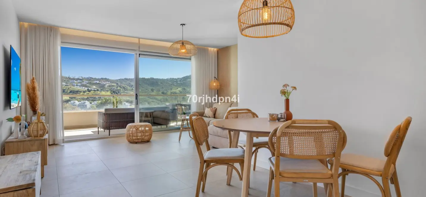 Sale of middle floor apartment in Mijas 1