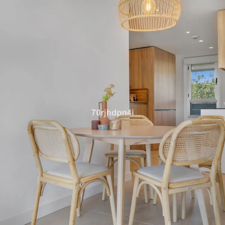 Sale of middle floor apartment in Mijas