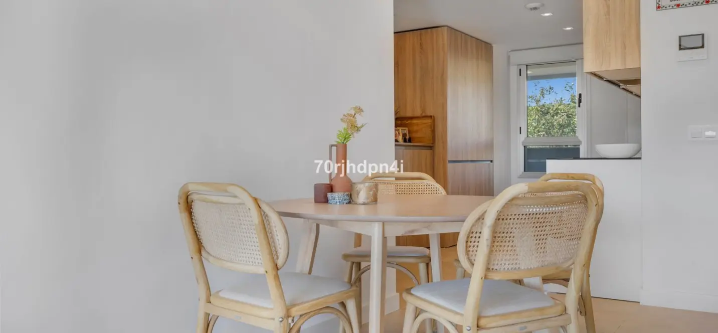 Sale of middle floor apartment in Mijas 2