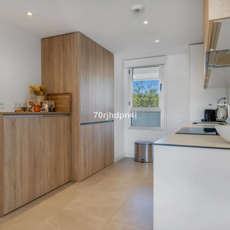 Sale of middle floor apartment in Mijas