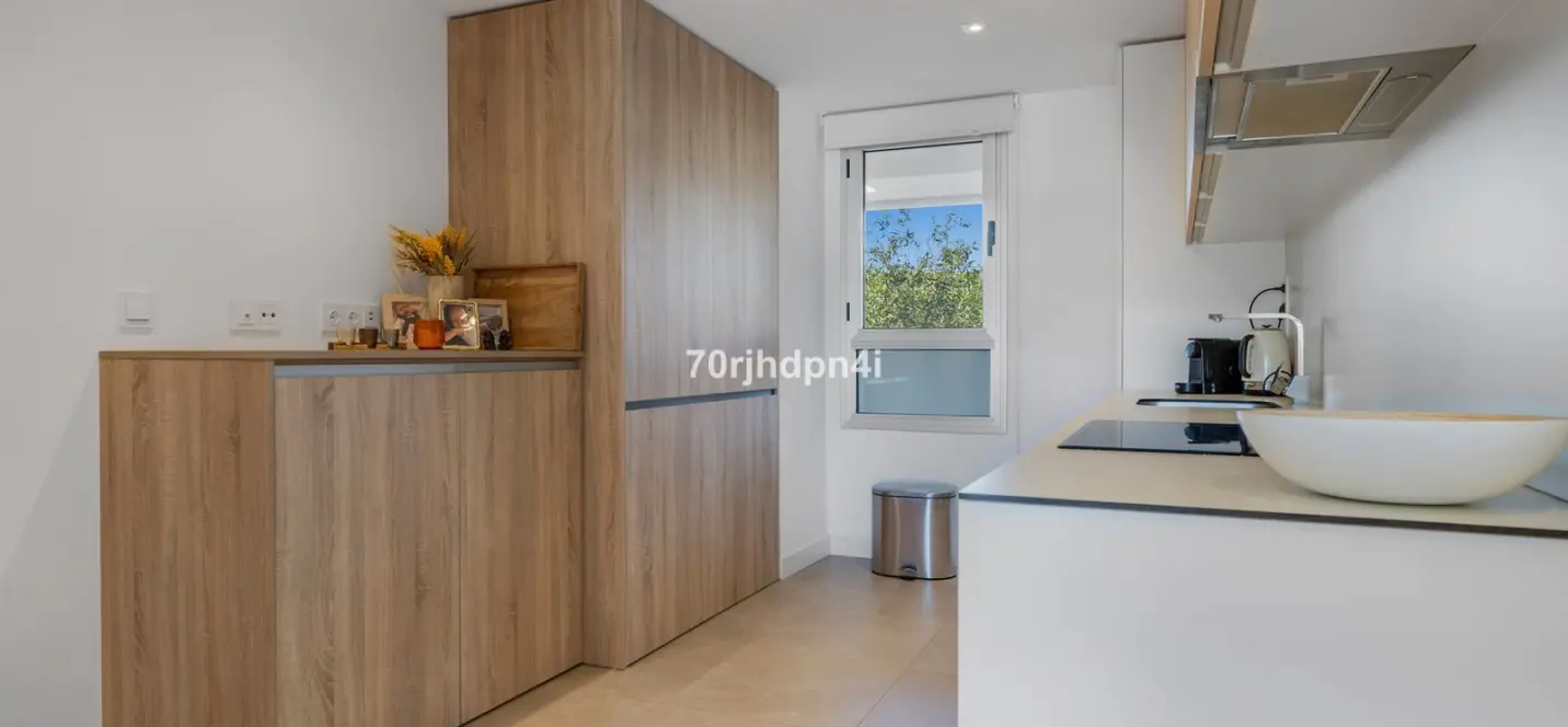 Sale of middle floor apartment in Mijas 3