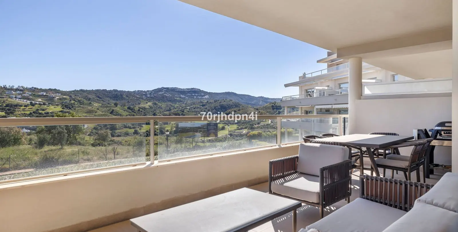 Sale of middle floor apartment in Mijas 15