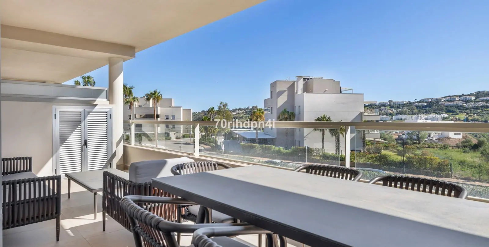 Sale of middle floor apartment in Mijas 25