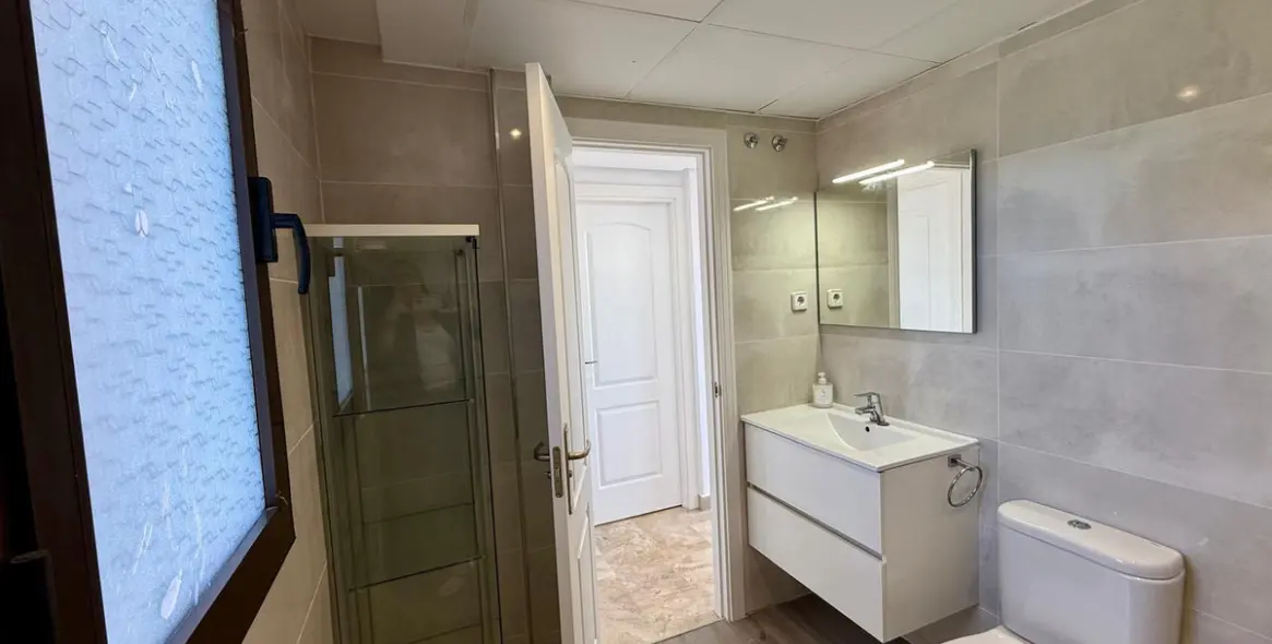 Продажа двухуровневого пентхауса в Estepona 22