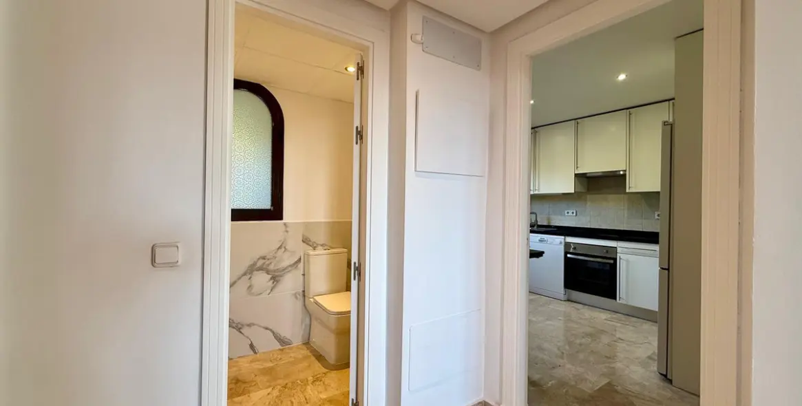 Продажа двухуровневого пентхауса в Estepona 42