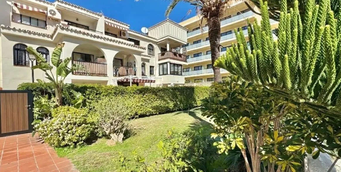 Sale of ground floor apartment in Los Alamos 1