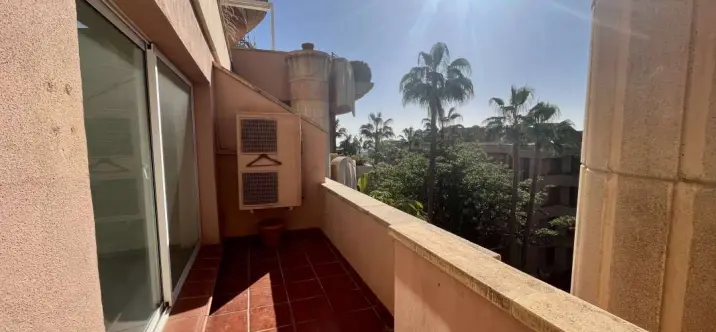 Продажа апартаментов на первом этаже в Marbella 4