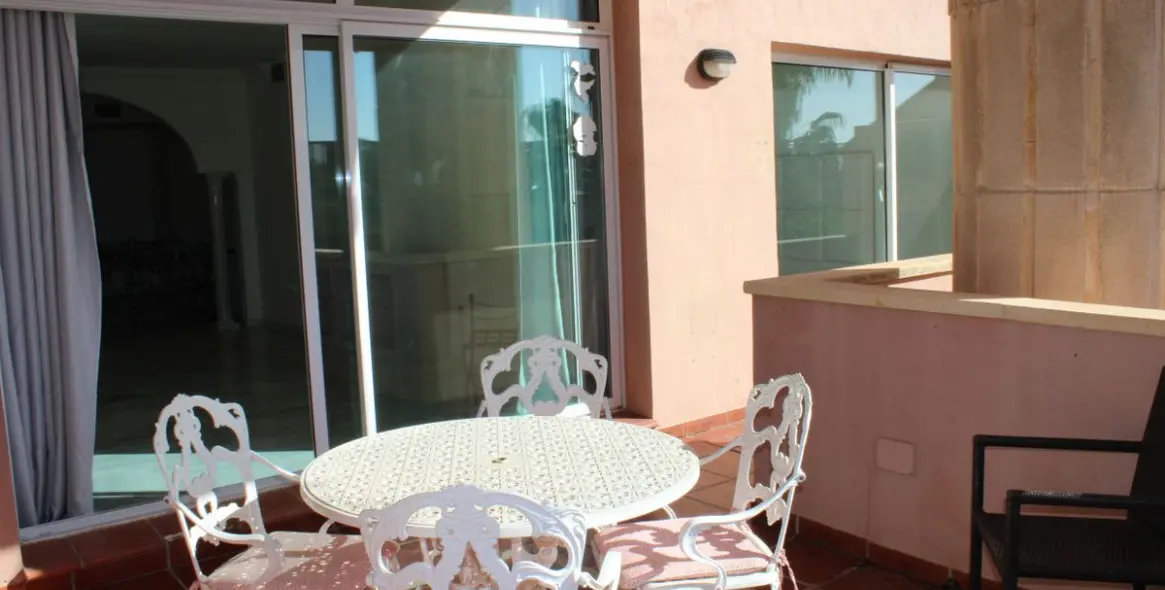 Продажа апартаментов на первом этаже в Marbella 6