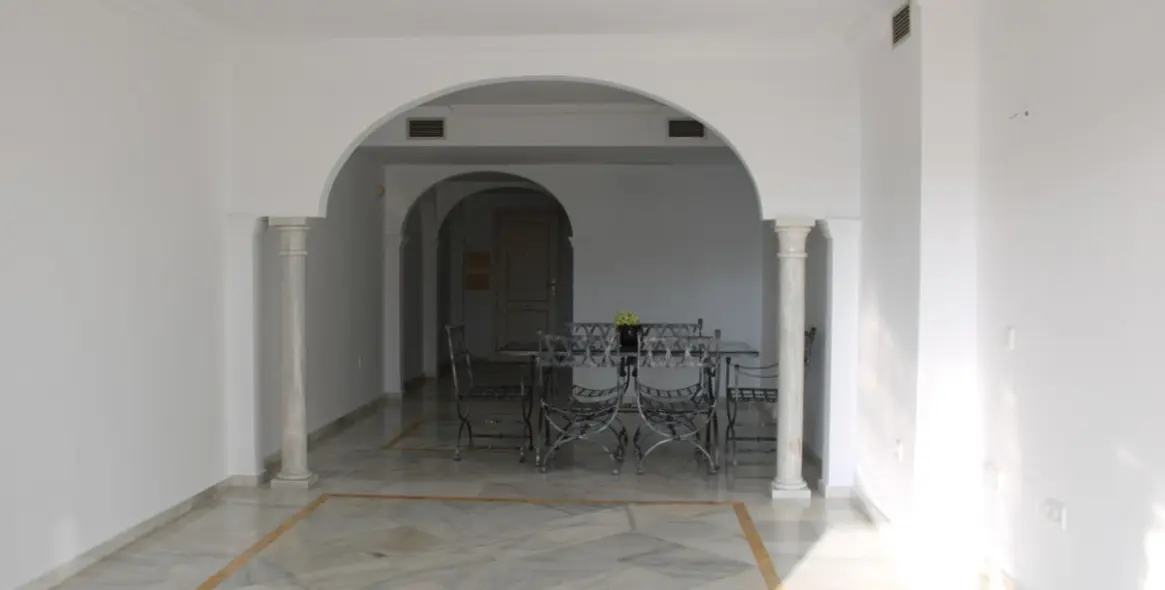 Продажа апартаментов на первом этаже в Marbella 9