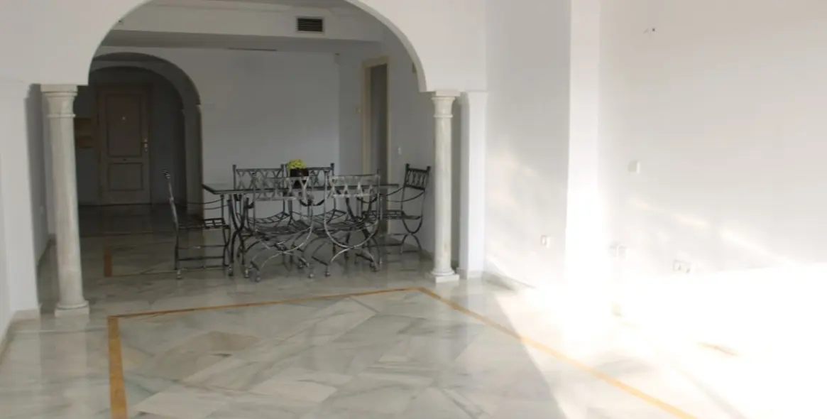 Продажа апартаментов на первом этаже в Marbella 12