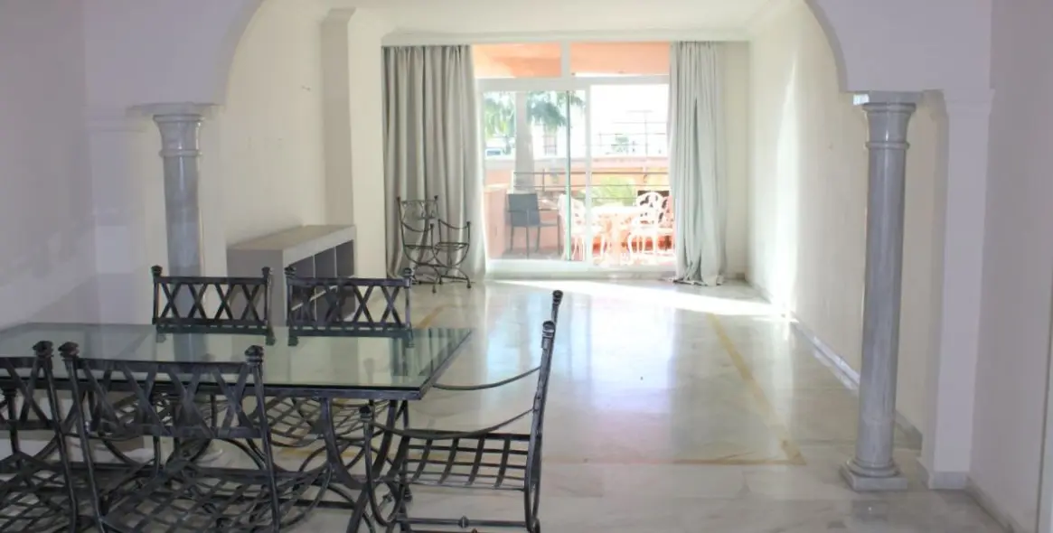 Продажа апартаментов на первом этаже в Marbella 13