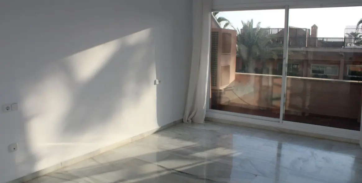 Продажа апартаментов на первом этаже в Marbella 17