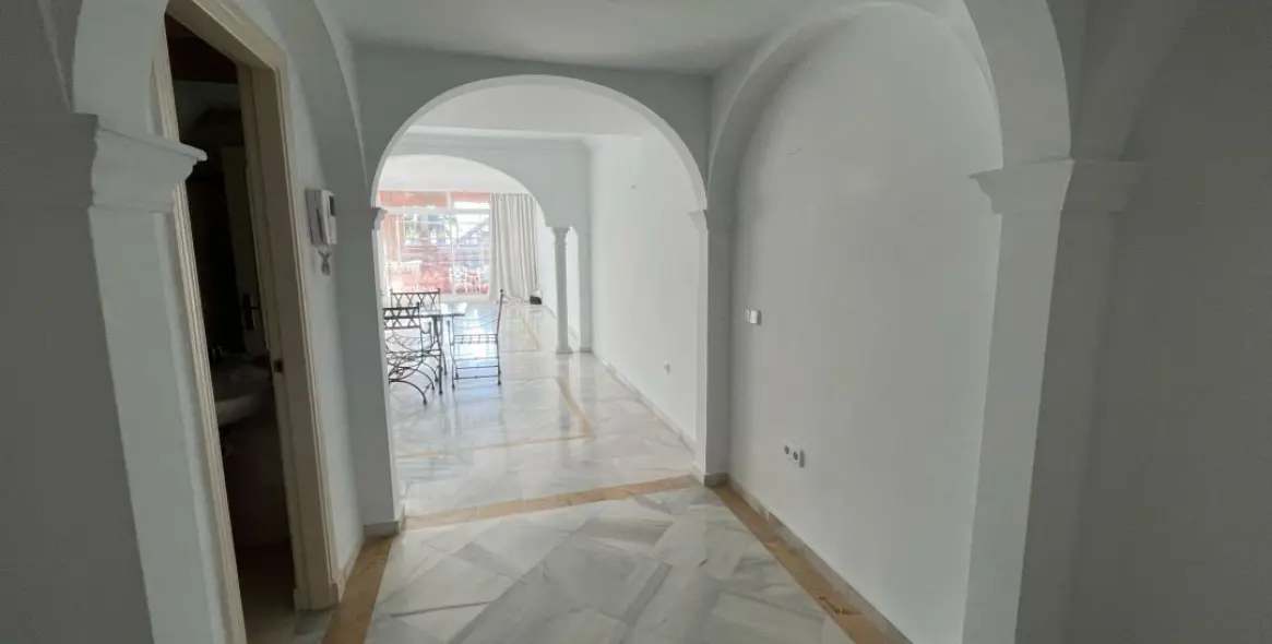 Продажа апартаментов на первом этаже в Marbella 22