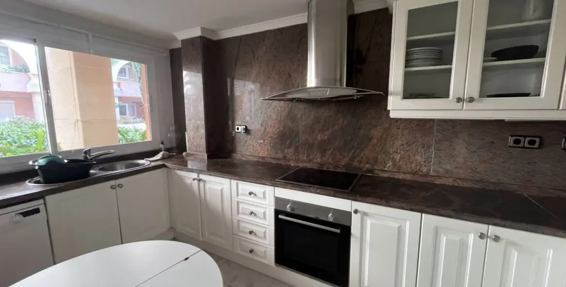 Продажа апартаментов на первом этаже в Marbella 23