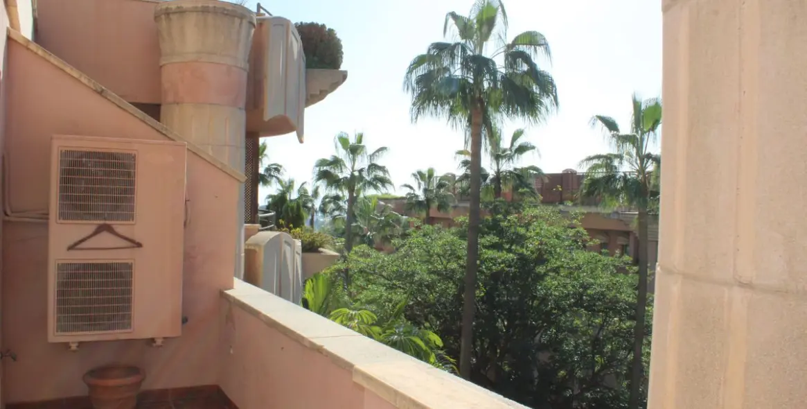 Продажа апартаментов на первом этаже в Marbella 24