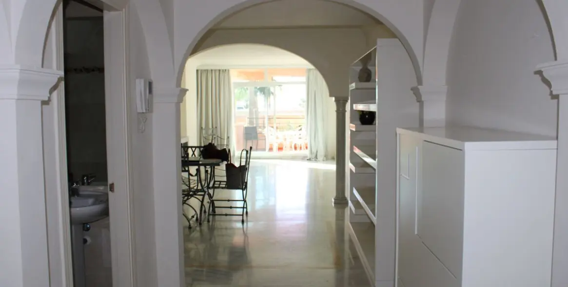 Продажа апартаментов на первом этаже в Marbella 25