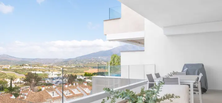 Sale of middle floor apartment in La Cala Golf 0