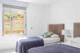 Image 7 thumb