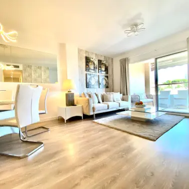 Venta de ático en Nueva Andalucía