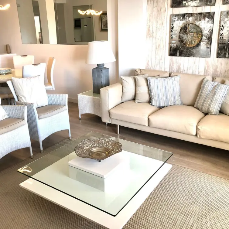 Sale of penthouse in Nueva Andalucía