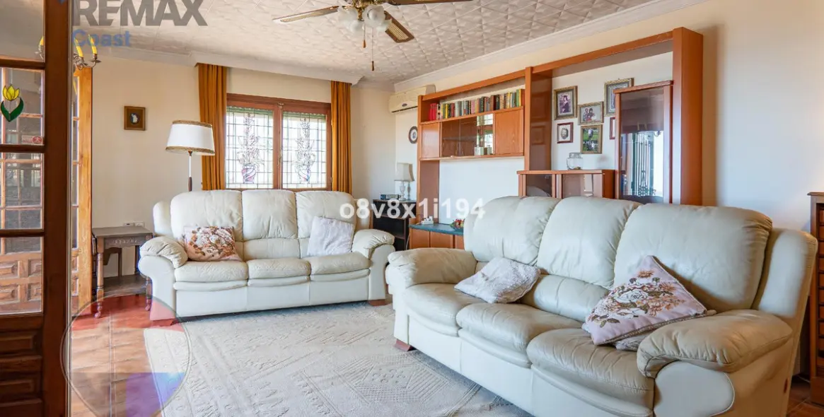 Sale of detached villa in Chilches 16