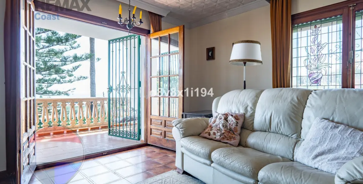 Sale of detached villa in Chilches 19