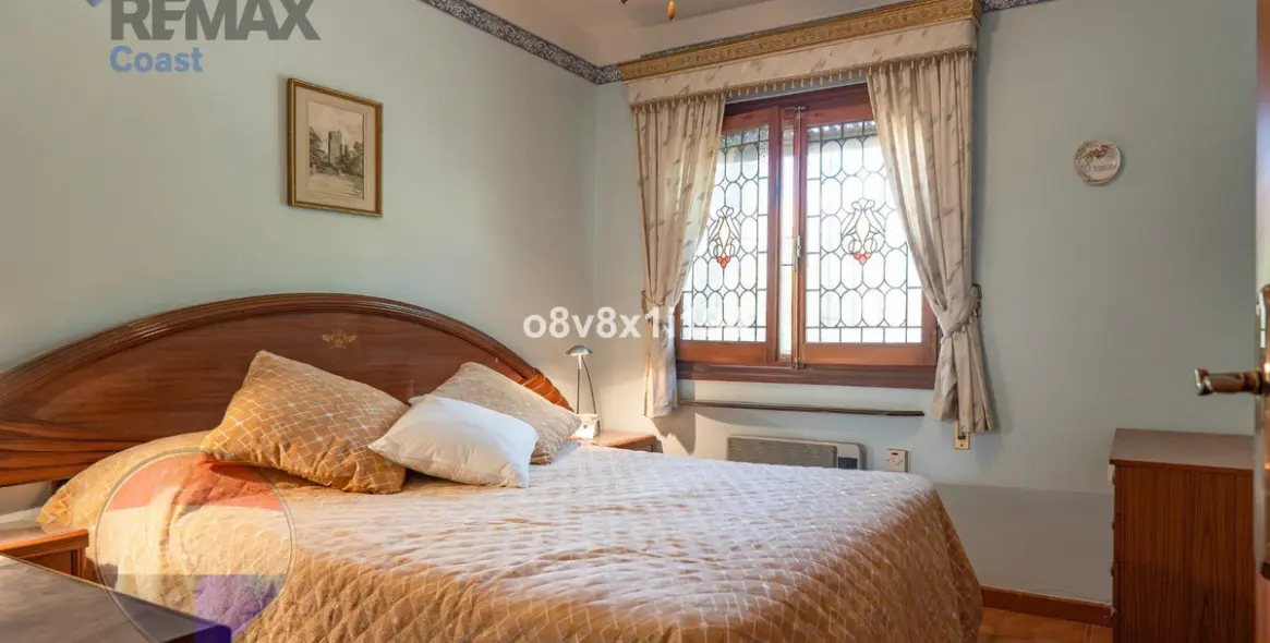 Sale of detached villa in Chilches 36