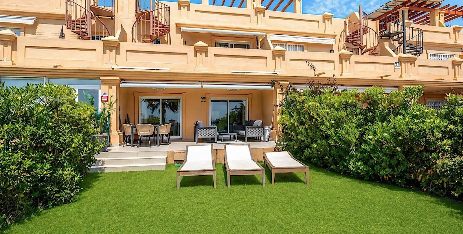 Продажа таунхауса в Estepona 2