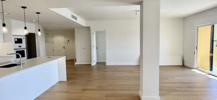 Продажа апартаментов на среднем этаже в San Pedro de Alcántara 1
