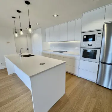 Продажа апартаментов на среднем этаже в San Pedro de Alcántara