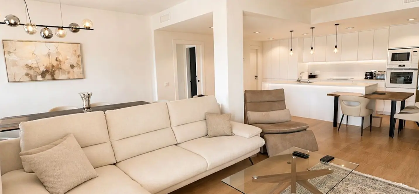 Venta de apartamento en planta media en San Pedro de Alcántara 0