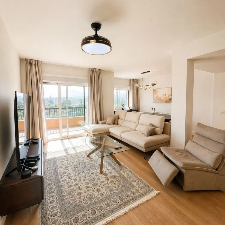 Venta de apartamento en planta media en San Pedro de Alcántara