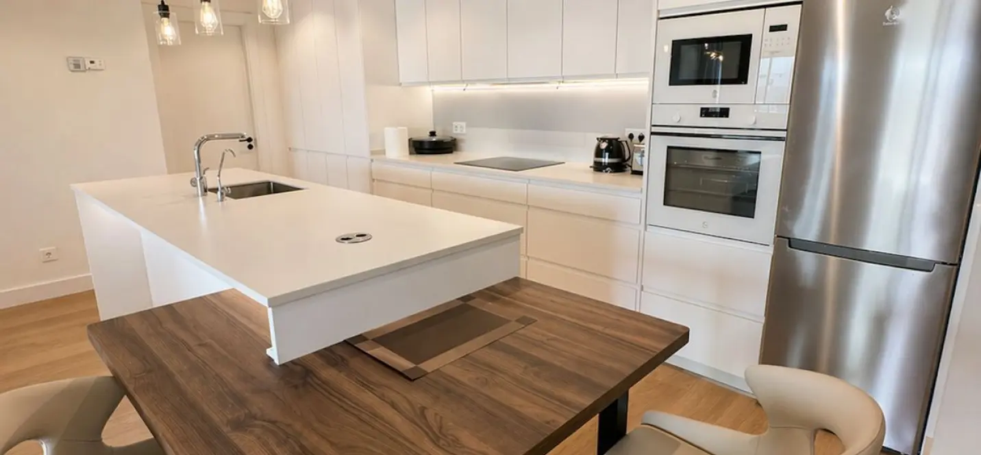 Venta de apartamento en planta media en San Pedro de Alcántara 3