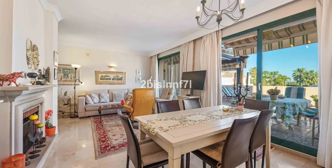 Sale of middle floor apartment in Elviria 7