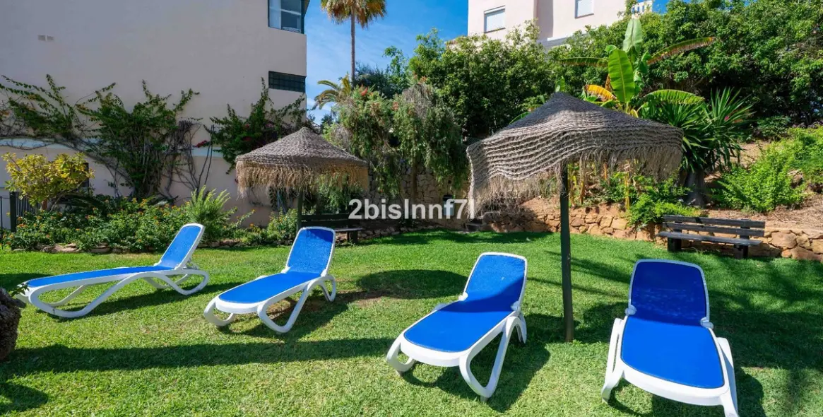 Sale of middle floor apartment in Elviria 41