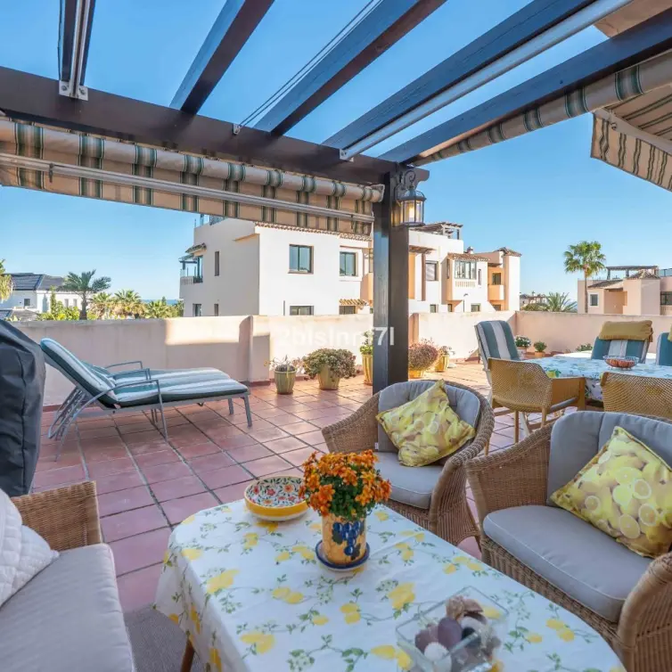 Venta de apartamento en planta media en Elviria