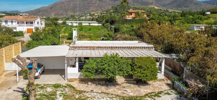 Venta de villa independiente en Estepona 1