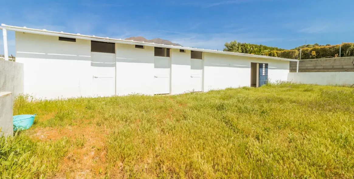 Продажа  отдельно стоящей виллы в Estepona 3