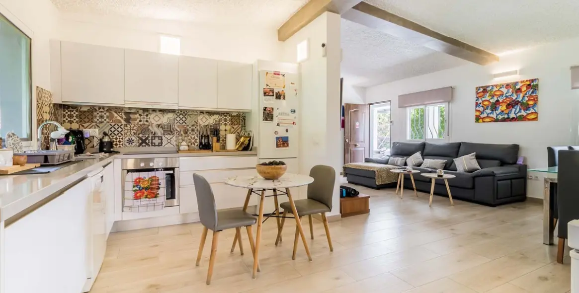 Продажа  отдельно стоящей виллы в Estepona 6