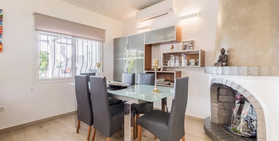 Продажа  отдельно стоящей виллы в Estepona 7