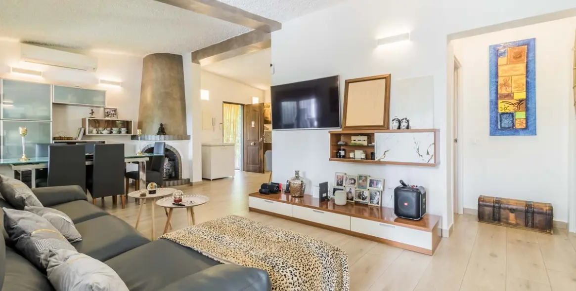 Продажа  отдельно стоящей виллы в Estepona 10