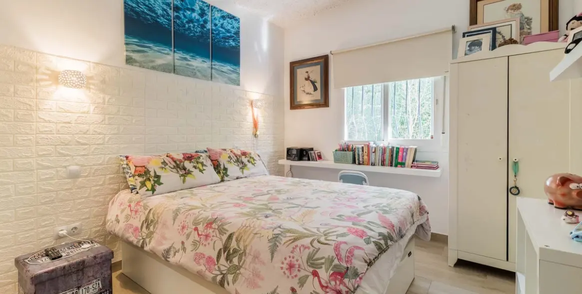 Продажа  отдельно стоящей виллы в Estepona 11